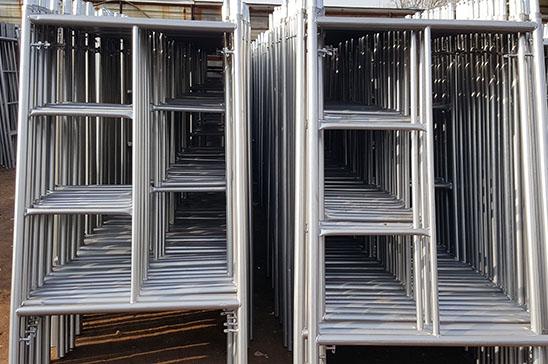 What are the specifications of mobile scaffolding?